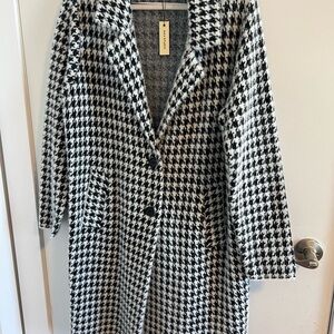 Houndstooth Black and White Women's Coat/Cardiganan